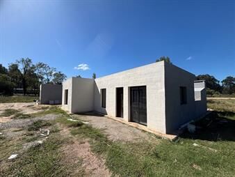 https://web5.gallito.com.uy/casas-a-estrenar-en-venta-ph-–-chacras-del-pinar-inmuebles-27914201