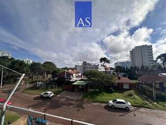 https://web5.gallito.com.uy/apartamento-de-2-dormitorios-con-2-baños-en-aidy-inmuebles-27859014