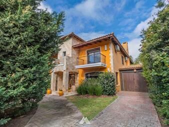 https://web5.gallito.com.uy/venta-casa-carrasco-sur-4-dorm-piscina-barbacoa-inmuebles-27666265