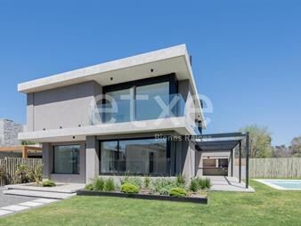 https://web5.gallito.com.uy/alquiler-de-casa-de-3-dormitorios-barrio-parques-inmuebles-28070529