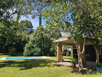 https://web5.gallito.com.uy/casa-con-piscina-4-dormitorios-mansa-punta-del-inmuebles-24441352