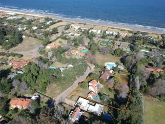 https://web5.gallito.com.uy/casa-en-punta-ballena-solanas-inmuebles-28070664