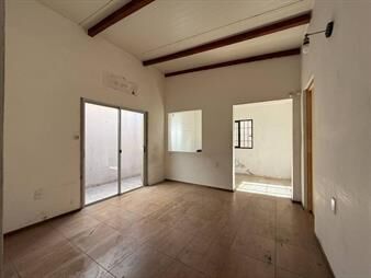 https://web5.gallito.com.uy/venta-casa-dos-dormitorios-patio-y-garaje-cerrito-inmuebles-28076611