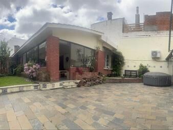 https://web5.gallito.com.uy/casa-en-venta-padron-unico-marvin-2-cuadras-de-la-rambla-inmuebles-28027855