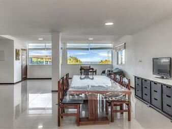 https://web5.gallito.com.uy/venta-casa-3-dormitorios-las-grutas-punta-ballena-inmuebles-27632193