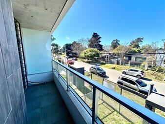 https://www.gallito.com.uy/alquiler-casa-de-dos-dormitorios-y-garaje-con-patio-y-parr-inmuebles-28005733