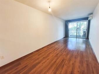 https://www.gallito.com.uy/apartamento-en-alquiler-de-1-dormitorio-en-parque-rodo-con-inmuebles-28076796