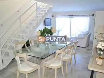 https://www.gallito.com.uy/apartamento-en-brava-inmuebles-27609313