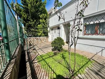 https://web5.gallito.com.uy/boriental-solida-casa-al-frente-independiente-jardin-con-inmuebles-26357687