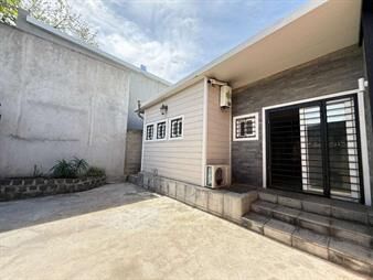 https://web5.gallito.com.uy/venta-de-casa-de-3-dormitorios-en-tres-cruces-inmuebles-28093301