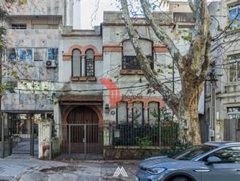 https://web5.gallito.com.uy/venta-casa-de-3-dormitorios-y-servicio-en-pocitos-inmuebles-28093626