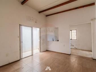 https://web5.gallito.com.uy/venta-casa-dos-dormitorios-patio-y-garaje-cerrito-inmuebles-28076611