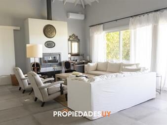 https://web5.gallito.com.uy/casa-de-4-dormitorios-en-pueblo-mio-inmuebles-28093809