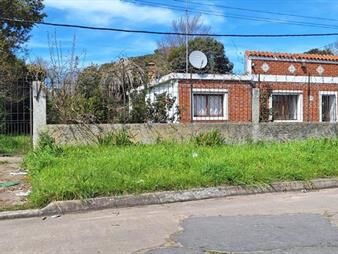 https://web5.gallito.com.uy/venta-casa-y-terreno-lezica-inmuebles-28097900