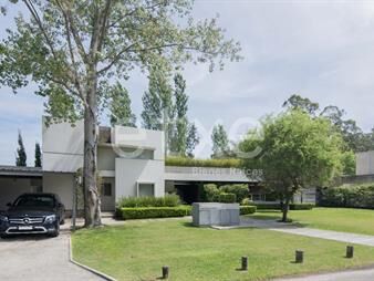 https://web5.gallito.com.uy/venta-y-alquiler-de-casa-en-san-nicolas-inmuebles-28099084