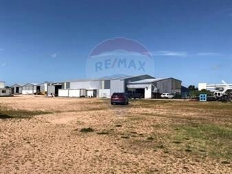 https://web5.gallito.com.uy/venta-predio-logistico-con-renta-7-has-y-galpones-inmuebles-28101604