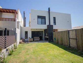 https://web5.gallito.com.uy/alquiler-casa-3-dormitorios-en-barra-de-carrasco-inmuebles-28102185