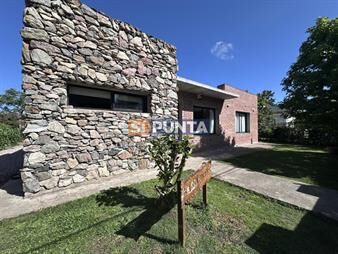 https://web5.gallito.com.uy/casa-2-dormitorios-en-alquiler-de-temporada-de-inmuebles-28102186