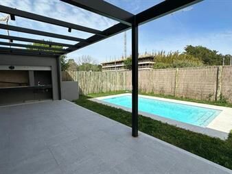 https://web5.gallito.com.uy/alquiler-casa-3-dormitorios-parques-ii-estrena-solo-para-ex-inmuebles-27129821