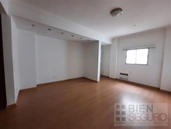 https://web5.gallito.com.uy/apartamento-en-alquiler-en-el-centro-inmuebles-28031906