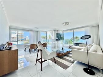 https://web5.gallito.com.uy/apartamento-de-tres-dormitorios-en-suites-en-en-inmuebles-27157394