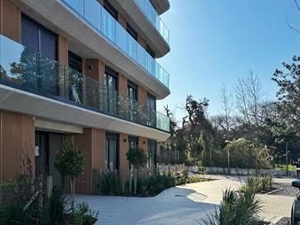 https://web5.gallito.com.uy/apartamento-de-tres-dormitorios-en-venta-en-barra-de-carras-inmuebles-27918196