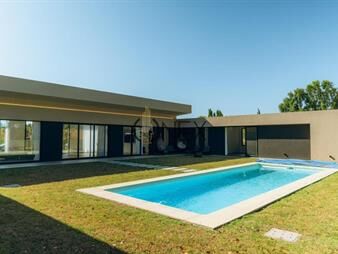 https://web5.gallito.com.uy/se-vende-casa-en-barrio-privado-carmel-inmuebles-27307118