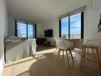 https://web5.gallito.com.uy/alquiler-apartamento-amueblado-2-dormitorios-con-garaje-e-inmuebles-28099053