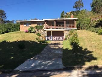 https://www.gallito.com.uy/casa-en-punta-ballena-rinconada-alta-inmuebles-28109989