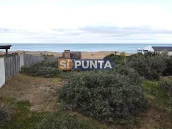 https://web5.gallito.com.uy/venta-terreno-en-las-grutas-punta-ballena-inmuebles-28110047