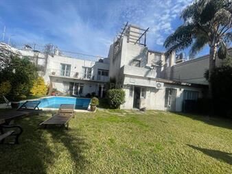 https://web5.gallito.com.uy/parodi-venta-de-casa-2-padrones-jardin-piscina-parque-batl-inmuebles-27799042