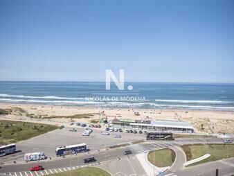 https://web5.gallito.com.uy/venta-en-imperiale-espacioso-apartamento-de-3-en-inmuebles-27042765