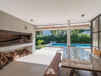 https://web5.gallito.com.uy/alquila-casa-en-san-nicolas-4-dorm-serv-piscina-inmuebles-28110690