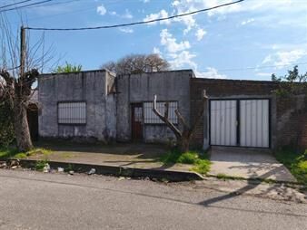 https://web5.gallito.com.uy/casa-2-dormitorios-y-garaje-inmuebles-28120747