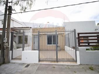 https://web5.gallito.com.uy/alquiler-casa-dos-dormitorios-y-dos-baños-capurro-inmuebles-28110131