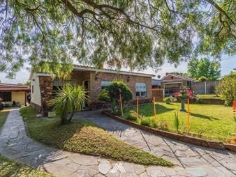 https://web5.gallito.com.uy/casa-2-dormitorios-apto-venta-lomas-de-solymar-inmuebles-28093424