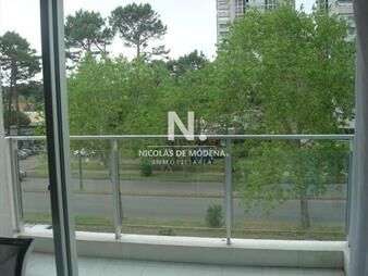 https://web5.gallito.com.uy/apartamento-en-punta-del-este-roosevelt-inmuebles-28125679