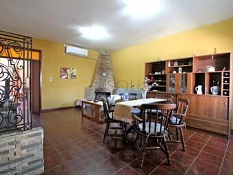 https://web5.gallito.com.uy/venta-casa-3-dormitorios-fondo-con-parrillero-en-la-blanqu-inmuebles-28125576