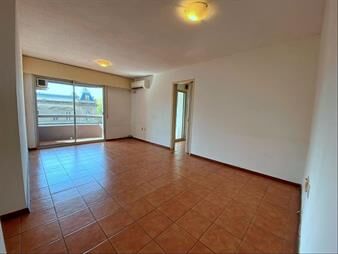 https://web5.gallito.com.uy/alquiler-apartamento-de-2-dormitorios-en-el-centro-inmuebles-28076744