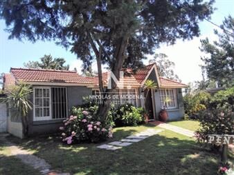 https://web5.gallito.com.uy/chalet-en-venta-en-punta-del-este-4-dormitorios-inmuebles-28098368