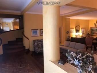 https://web5.gallito.com.uy/casa-en-venta-5-dormitorios-8-baã±os-barbacoa-inmuebles-28134013