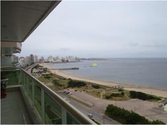 https://web5.gallito.com.uy/apartamento-en-venta-de-3-dormitorios-en-punta-inmuebles-27739406