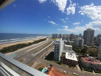 https://web5.gallito.com.uy/apartamento-en-venta-de-3-dormitorios-en-punta-inmuebles-27739604