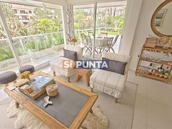 https://www.gallito.com.uy/apartamento-en-alquiler-2-dormitorios-en-playa-mansa-inmuebles-27615568