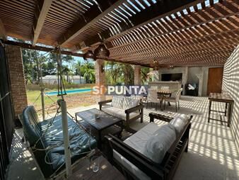 https://web5.gallito.com.uy/casa-a-la-venta-punta-del-este-4-dormitorios-con-inmuebles-28067681