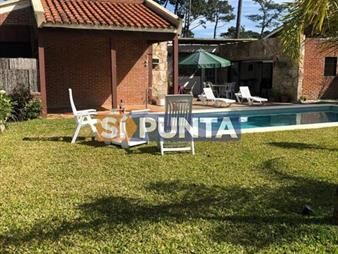 https://www.gallito.com.uy/casa-de-4-dormitorios-en-alquiler-de-temporada-mansa-inmuebles-27610382
