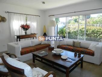 https://www.gallito.com.uy/casa-4-dormitorios-en-alquiler-la-barra-inmuebles-27608568