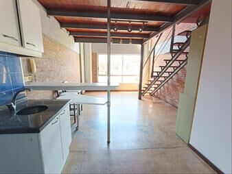 https://web5.gallito.com.uy/apartamento-en-alquiler-precioso-loft-contrafrente-muy-lum-inmuebles-28077110
