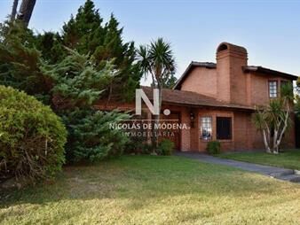 https://web5.gallito.com.uy/casa-en-playa-mansa-de-cuatro-dormitorios-en-alquiler-punta-inmuebles-25035883