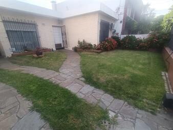 https://web5.gallito.com.uy/muy-buen-p-unico-en-una-planta-fondo-jardin-gge-inmuebles-28195451